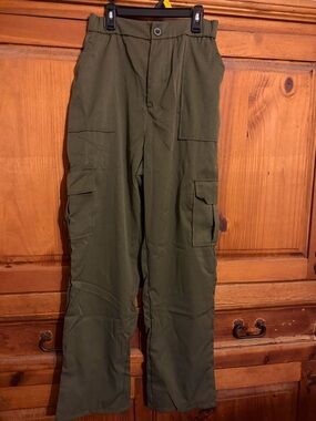 Women’s Olive Green Cargo Pants